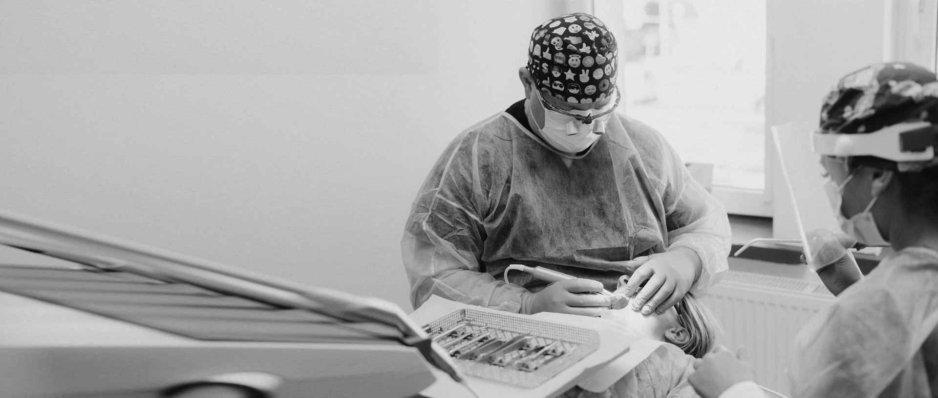 Stomatologia Mierzyn team during a procedure
